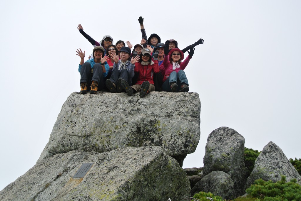 三ノ沢だけ手前の岩でバンザーイ