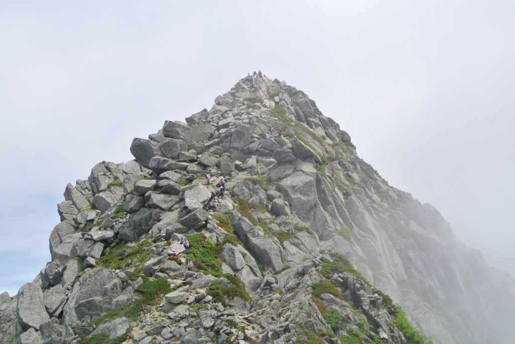 目指すは宝剣の山頂